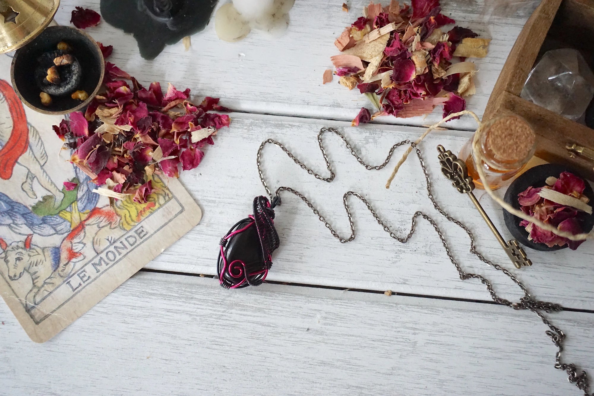 Obsidian Wrap – Black &amp; Pink Setting | Aura Collection Obsidian Guardian