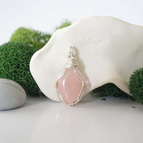 Simple Birthstone Necklace - Rose Quartz Crystal