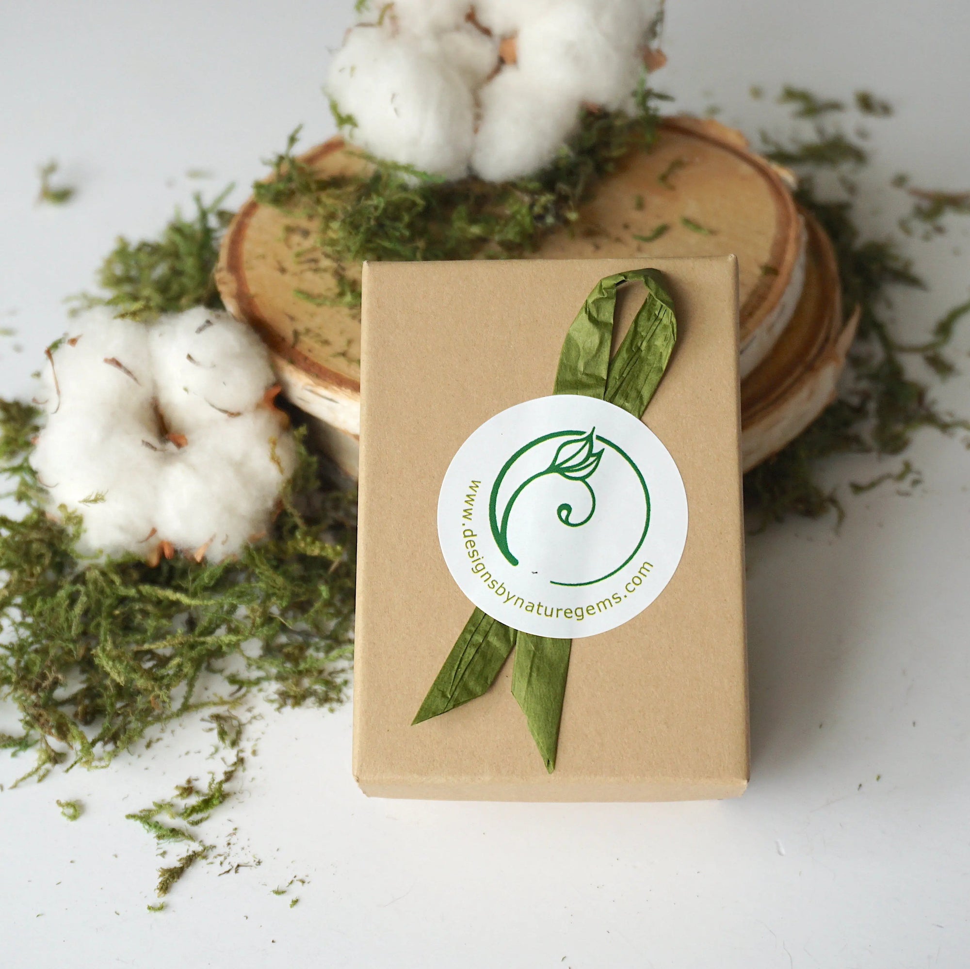 Green Aventurine Healing Crystal - Mala Bracelet DesignsbyNatureGems